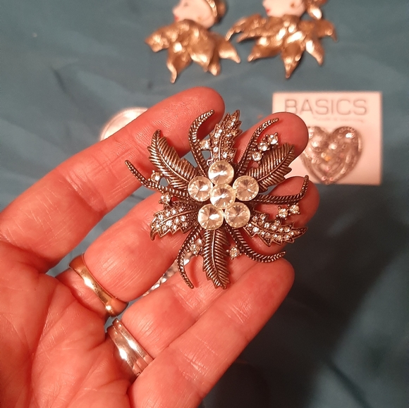 Broaches - Picture 3 of 4